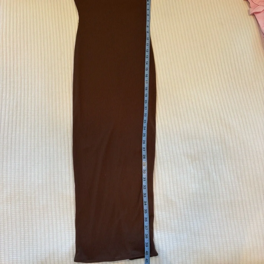 PrettyLittleThing Chocolate Brown Ribbed Racer Back Midi Dress NWT Size US 2 - Picture 10 of 11